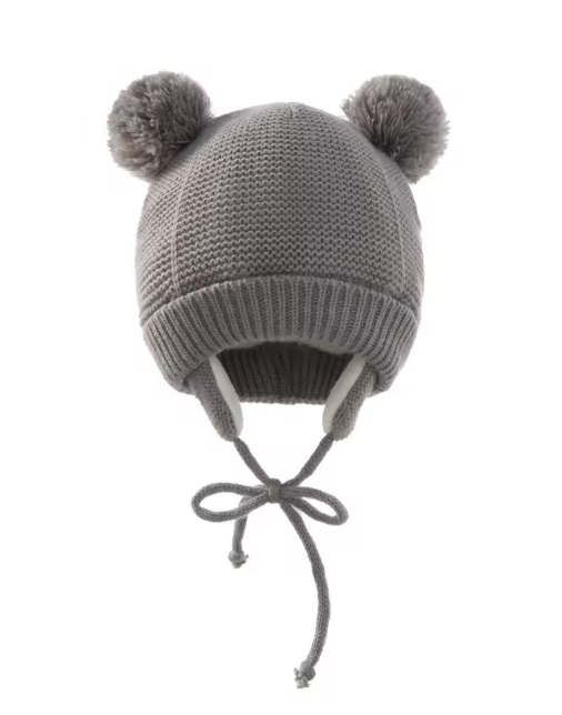 Bonnet Bébé Tricoté à Pompons – Chaleur & Douceur pour l’Hiver